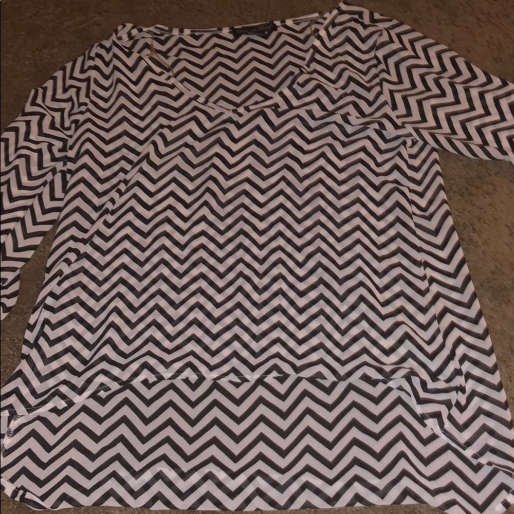 Chevron hi low blouse